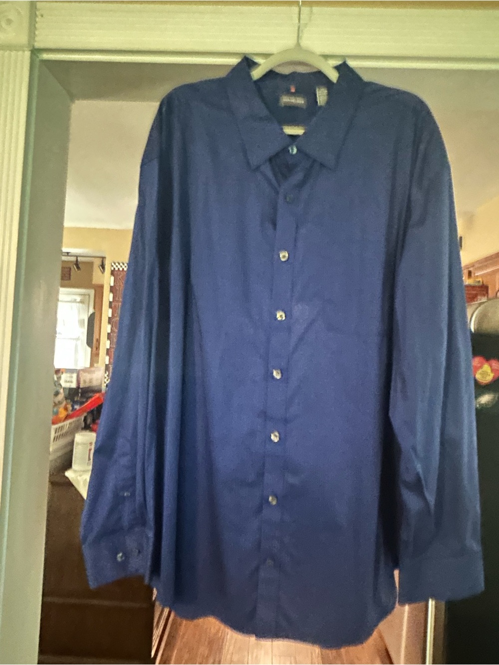 Van Heusen Men's Solid Navy Button-Up Dress Shirt